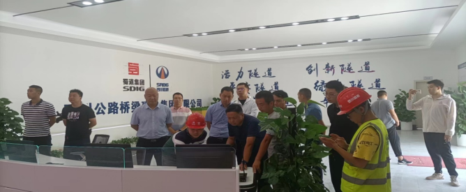 涼山州安全專辦各領(lǐng)導(dǎo)對沿江項(xiàng)目進(jìn)行現(xiàn)場指導(dǎo)
