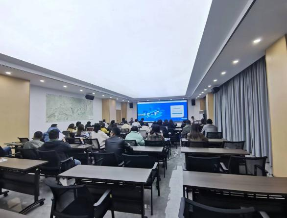 貴州安盤高速農(nóng)民工信息化推動會